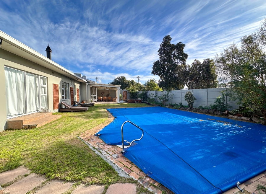 5 Bedroom Property for Sale in Milnerton Central Western Cape